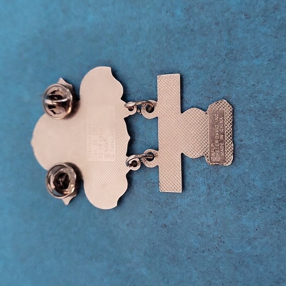 1985 Superbowl Pin - Picture 4 of 7